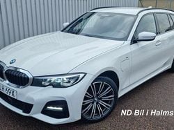Vit Begagnad 2020 BMW 330e M Sport Kombi | 269 000 kr (Marknadspris)