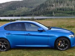 Blå Begagnad 2018 Alfa Romeo Giulia Veloce Sedan | 279 000 kr (Marknadspris)