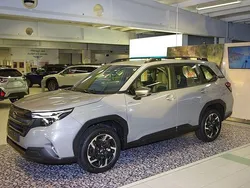 Grå Ny 2024 Subaru Forester SUV | 423 400 kr (Bra pris)
