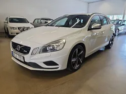 Vit Begagnad 2013 Volvo V60 R-Design Kombi | 79 900 kr (Marknadspris)