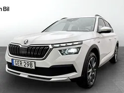 Vit Begagnad 2023 Skoda Kamiq ScoutLine SUV | 232 900 kr (Marknadspris)