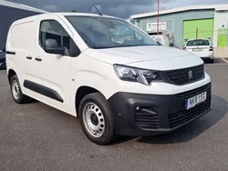 Vit Begagnad 2021 Peugeot Partner Minibuss | 139 000 kr (Bra pris)