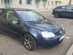 Grå Begagnad 2005 VW Golf IV Comfortline Halvkombi | 39 000 kr (Lite dyr)