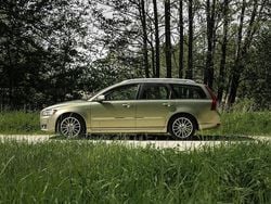 Grön Begagnad 2009 Volvo V50 Summum Kombi | 59 500 kr (Marknadspris)