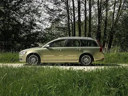 Grön Begagnad 2009 Volvo V50 Summum Kombi | 62 500 kr (Marknadspris)