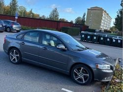 Grå Begagnad 2012 Volvo S40 Momentum Sedan | 90 000 kr (Lite dyr)