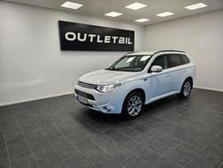 Vit Begagnad 2014 Mitsubishi Outlander P-HEV SUV | 144 900 kr (Marknadspris)