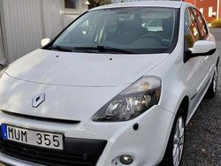 Vit Begagnad 2012 Renault Clio IV Halvkombi | 40 000 kr (Bra pris)