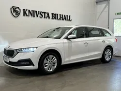 Vit Begagnad 2021 Skoda Octavia Ambition Kombi | 208 900 kr (Bra pris)