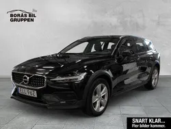 Svart Begagnad 2022 Volvo V60 CC Kombi | 289 000 kr (Bra pris)