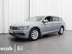 Grå (moonstone grey) Begagnad 2024 VW Passat Business Kombi | 314 500 kr (Marknadspris)