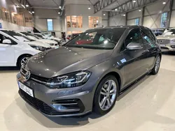 Mörkgrå Begagnad 2019 VW Golf VII R-line Halvkombi | 179 900 kr (Marknadspris)