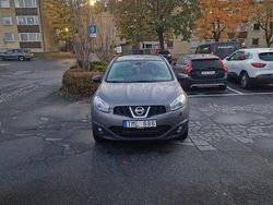 Grå Begagnad 2014 Nissan Qashqai SUV | 90 000 kr (Marknadspris)