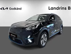 Svart (svart pearl metallic) Begagnad 2020 Kia e-Niro 2 SUV | 309 300 kr (Dyr)
