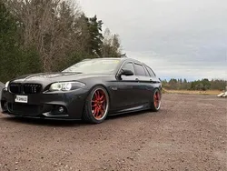 Grå Begagnad 2015 BMW 520 M Sport Kombi | 150 000 kr (Lite dyr)