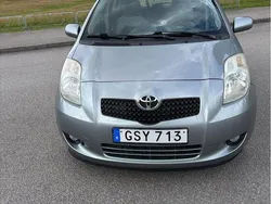 Grå Begagnad 2007 Toyota Yaris Halvkombi | 45 000 kr (Superpris)