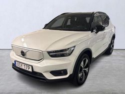 Vit Begagnad 2022 Volvo XC40 Plus SUV | 299 000 kr