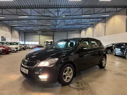 Svart Begagnad 2011 Kia Ceed Halvkombi | 64 900 kr (Marknadspris)