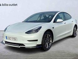 Vit Begagnad 2023 Tesla Model 3 Standard Range Sedan | 309 900 kr (Marknadspris)