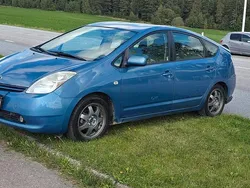 Blå Begagnad 2005 Toyota Prius Halvkombi | 34 900 kr (Marknadspris)