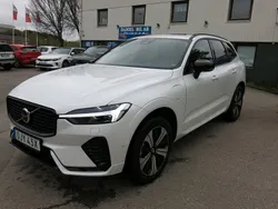 Vit Begagnad 2023 Volvo XC60 Plus SUV | 549 000 kr (Lite dyr)
