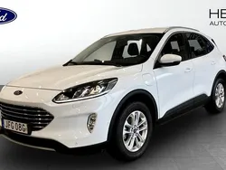 Vit (white) Begagnad 2022 Ford Kuga Titanium SUV | 244 900 kr (Marknadspris)