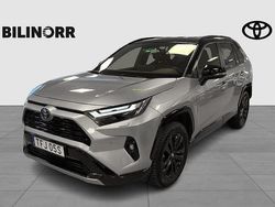 Grå Begagnad 2024 Toyota RAV4 Hybrid Style SUV | 419 900 kr (Marknadspris)