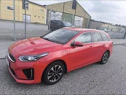 Röd Begagnad 2020 Kia Ceed Sportswagon Kombi | 199 000 kr (Marknadspris)