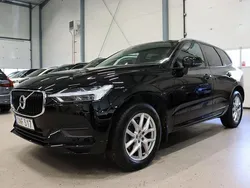 Svart Begagnad 2018 Volvo XC60 Momentum SUV | 329 700 kr (Marknadspris)