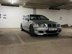 Grå Begagnad 2002 BMW 320 Sportkupé | 70 000 kr