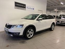 Vit Begagnad 2019 Skoda Octavia Scout Kombi | 219 900 kr (Marknadspris)