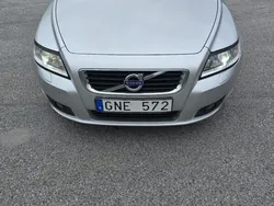 Grå Begagnad 2011 Volvo V50 Momentum Kombi | 57 500 kr (Marknadspris)