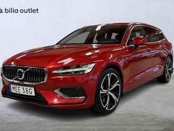 Röd Begagnad 2023 Volvo V60 Kombi | 429 900 kr (Marknadspris)