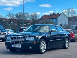 Svart Begagnad 2009 Chrysler 300C Sedan | 69 900 kr