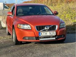 Orange Begagnad 2011 Volvo S40 Momentum Sedan | 28 500 kr (Bra pris)