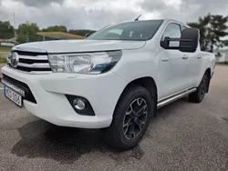 Vit Begagnad 2017 Toyota HiLux Pickup | 268 750 kr (Lite dyr)