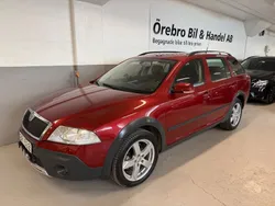 Mörkröd Begagnad 2008 Skoda Octavia Scout Kombi | 39 900 kr (Bra pris)