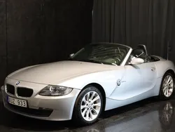 Ljusgrå Begagnad 2006 BMW Z4 Cab | 199 500 kr (Marknadspris)