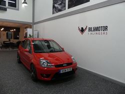 Röd Begagnad 2006 Ford Fiesta ST Halvkombi | 34 900 kr (Lite dyr)
