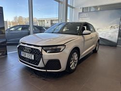 Vit (glaciärvit metallic m) Ny 2025 Audi A1 Halvkombi | 249 000 kr (Bra pris)
