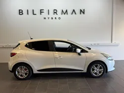 Vit Begagnad 2013 Renault Clio IV Halvkombi | 59 900 kr (Dyr)