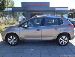 Grå samma som bilen Begagnad 2015 Peugeot 2008 SUV | 109 900 kr (Marknadspris)