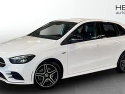 Vit (white) Begagnad 2021 Mercedes B250e AMG line Minibuss | 286 700 kr (Bra pris)