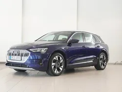 Blå Begagnad 2021 Audi e-tron SUV | 349 800 kr (Marknadspris)