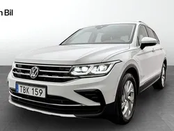 Vit Begagnad 2023 VW Tiguan Elegance SUV | 399 500 kr (Marknadspris)