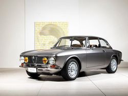 Röd Begagnad 1975 Alfa Romeo GT Junior | 850 000 kr