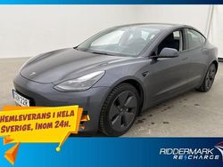 Grå Begagnad 2022 Tesla Model 3 Standard Range Sedan | 309 800 kr (Marknadspris)