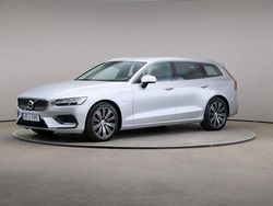 Silver (bright silver (metallic)) Begagnad 2021 Volvo V60 Inscription Kombi | 355 000 kr (Marknadspris)
