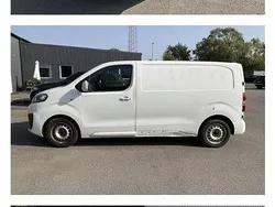 Vit Begagnad 2017 Citroën Jumpy Minibuss | 45 000 kr