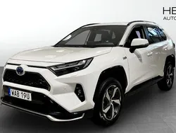 Vit (white) Begagnad 2022 Toyota RAV4 Hybrid Edition SUV | 409 900 kr (Marknadspris)